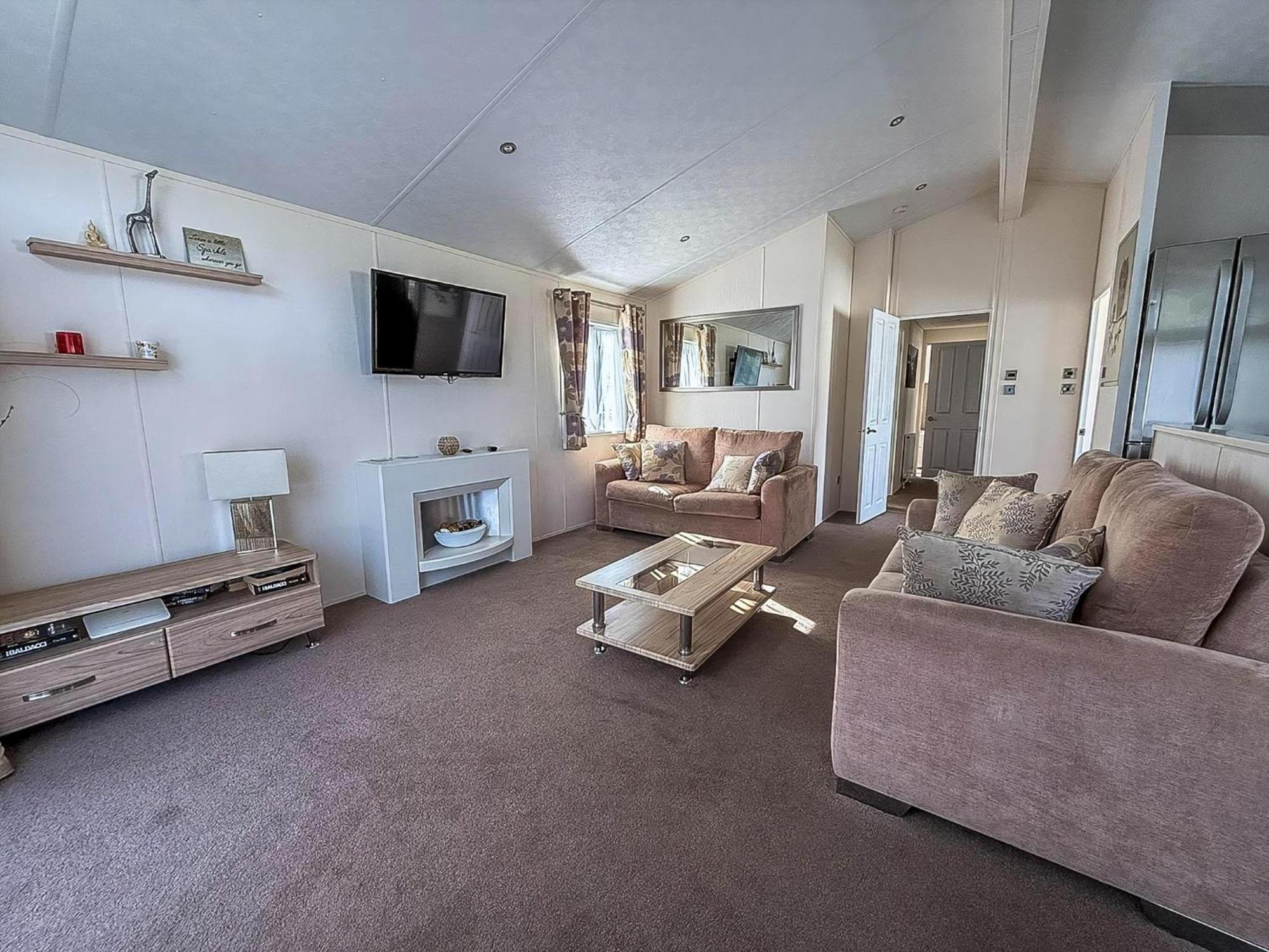 Lodge Luxury 6 Berth With Wifi At Broadland Sands In Suffolk Ref 20011cv